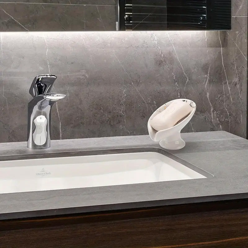 Porte Savon Auto-drainant en céramique blanche marbrée