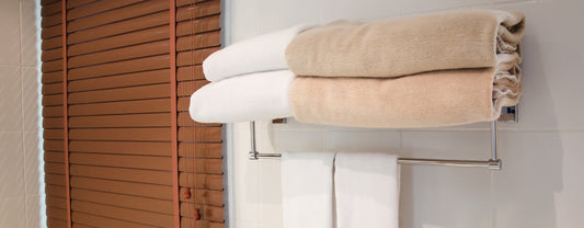 Où mettre le porte-serviette dans la salle de bain ?