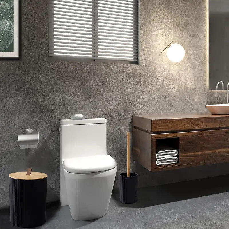 Accessoires complets pour une salle de bain organisée