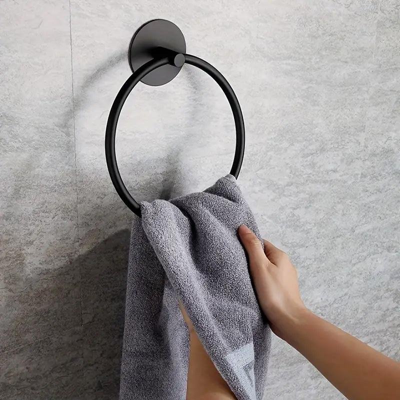 Accessoires de salle de bain sans percer : innovation et praticité