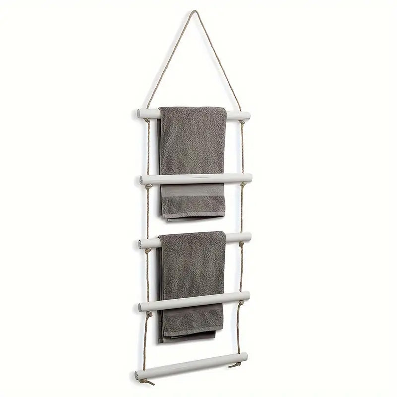 Échelle porte serviette en bois pour une salle de bain élégante