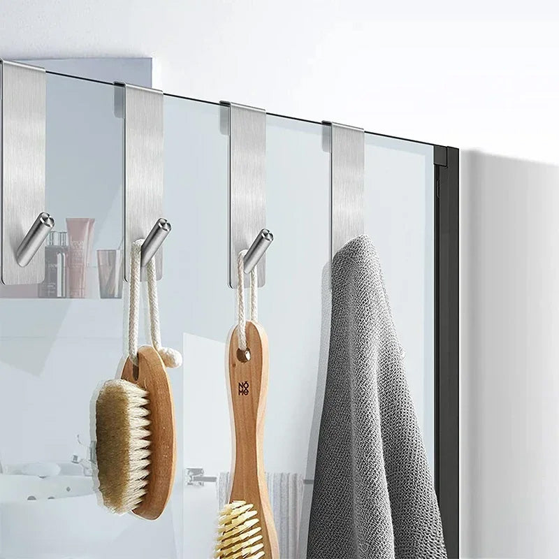 Un porte serviette sans percer, idéal pour la salle de bain