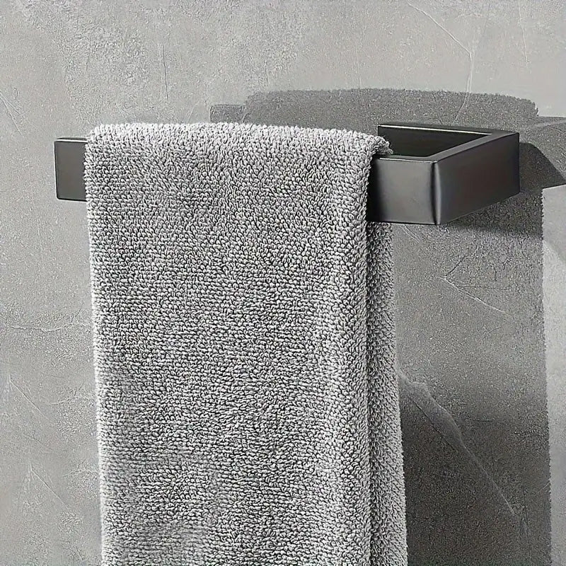 Des accessoires de salle de bain solides et pratiques